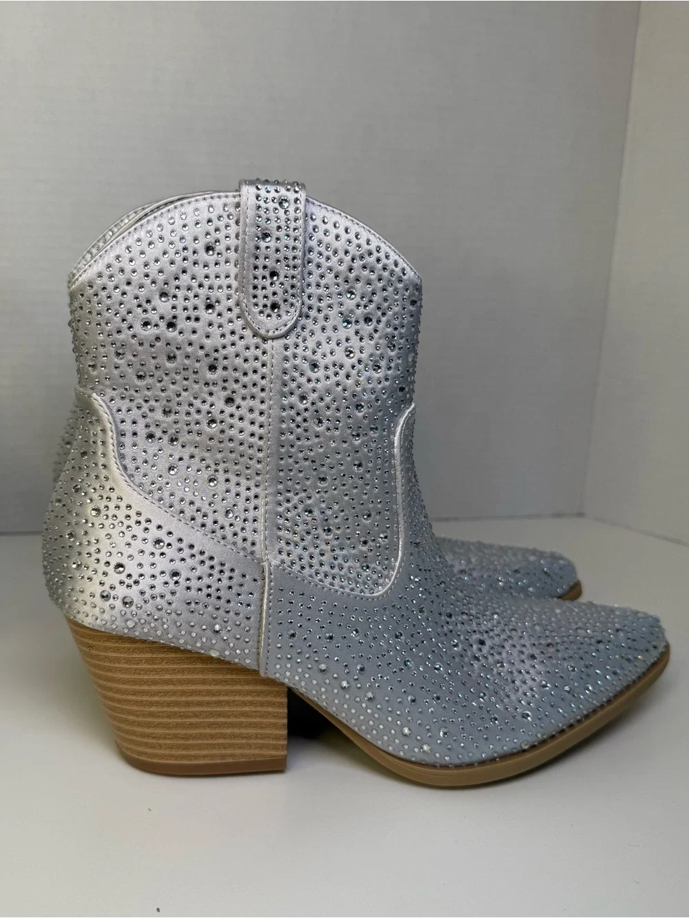 Qupid Silver Sparkle Leslie Rhinestone Western Boots Womens Size 7 Festival Boho